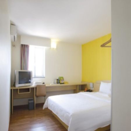 7 Days Inn Guangzhou Jiangnanxi Metro Branch Екстериор снимка