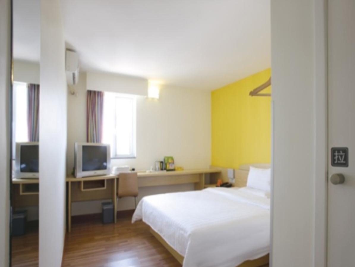7 Days Inn Guangzhou Jiangnanxi Metro Branch Екстериор снимка